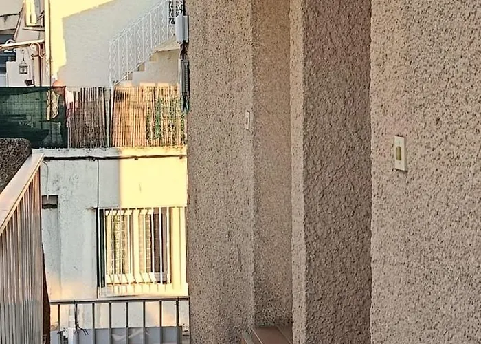 Emilie شقة بالاروك ليه بان